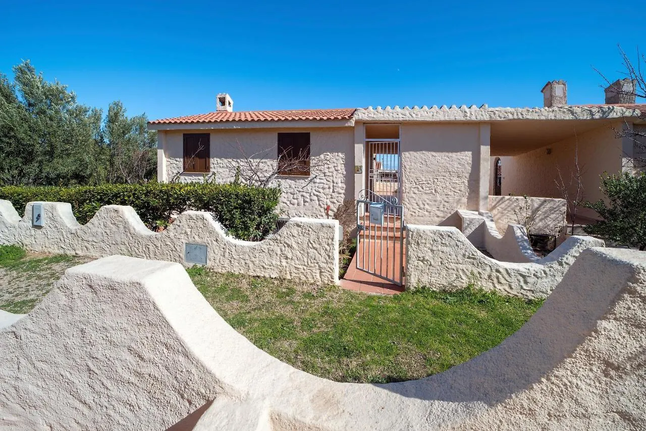 Appartamento Fronte Mare Premium Agrustos Italia